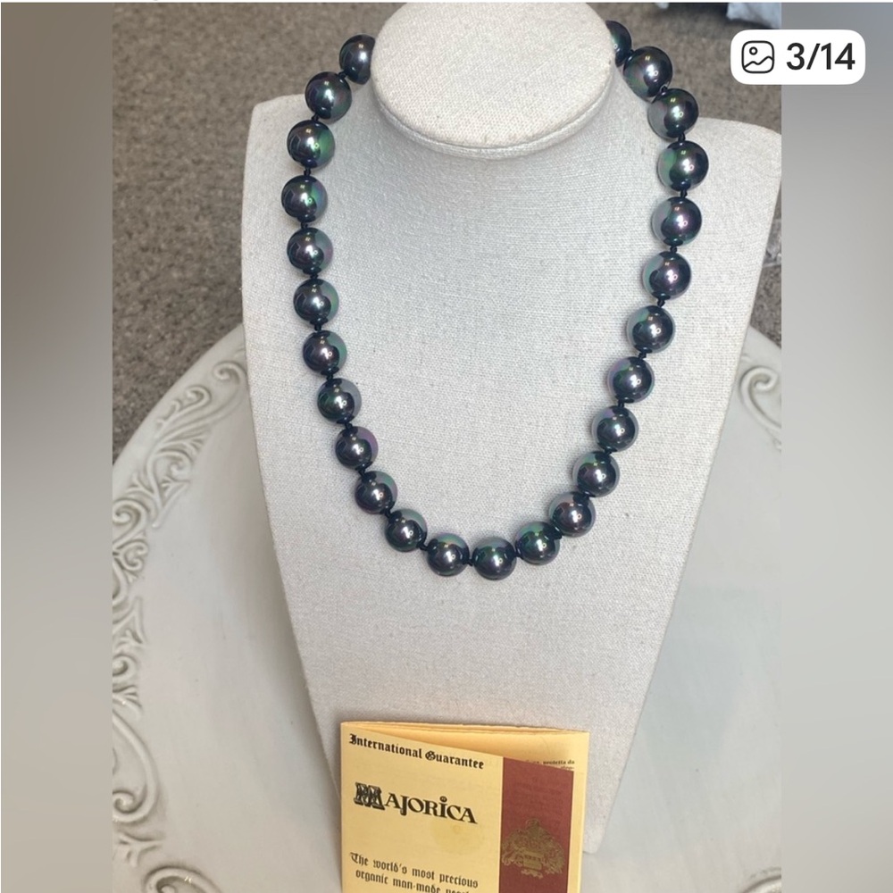 Majorica Faux Iridescent Pearl Necklace - Picture 3 of 6